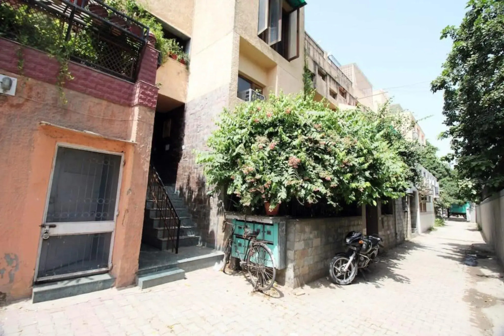 Polo Premier Home Stay