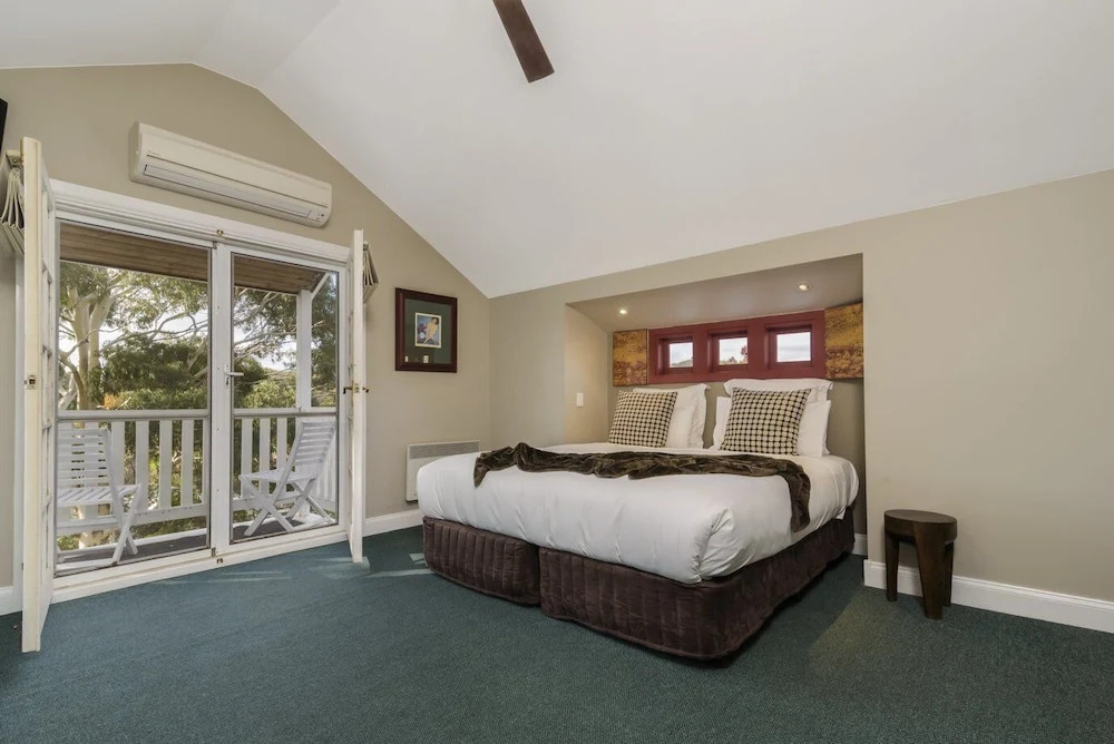Gather at 65 Main in Hepburn Springs