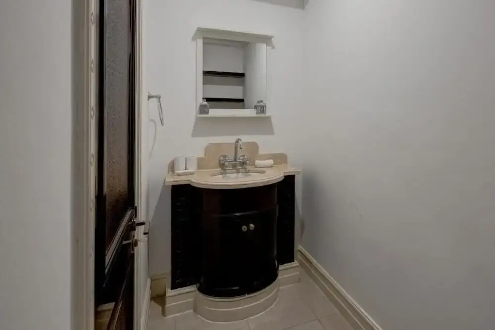 Durrani Homes - Unique Garden Apt at Souk Al Bahar besides Dubai Mall & Burjkhalifa with private jaccuzi