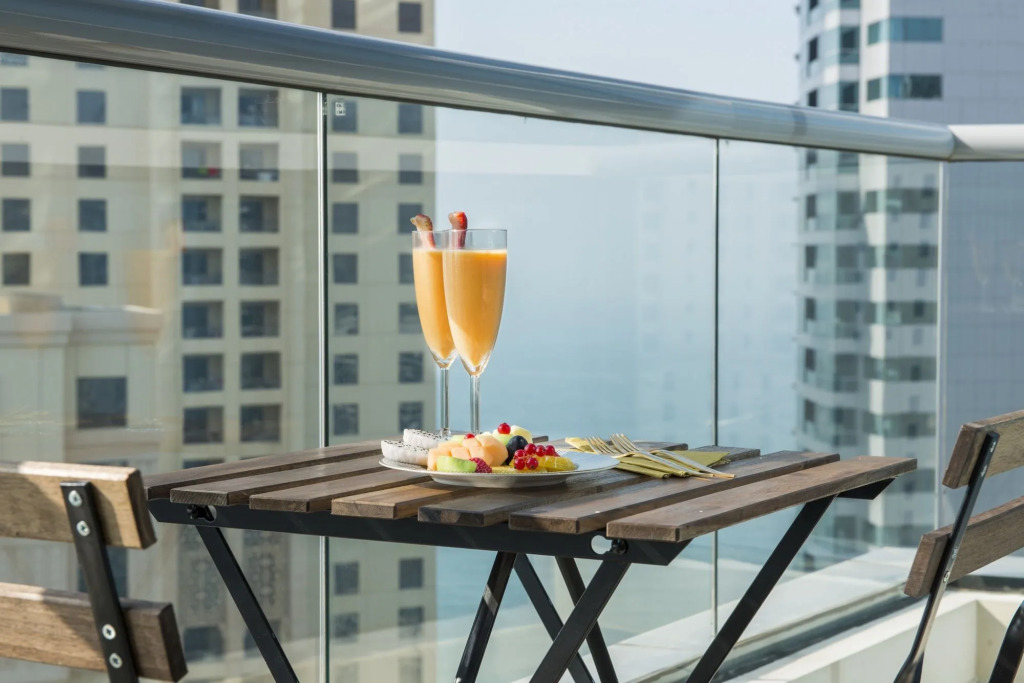 Dream Inn Dubai Bay Central