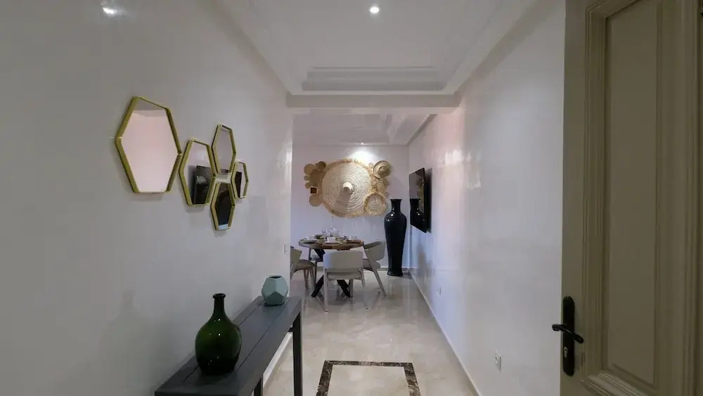 Appart-Hotel Aya Suites
