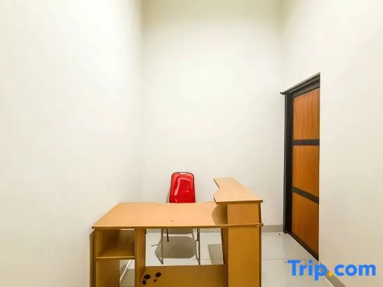 Urbanview Hotel Simple near Pakuwon Mall Jogja