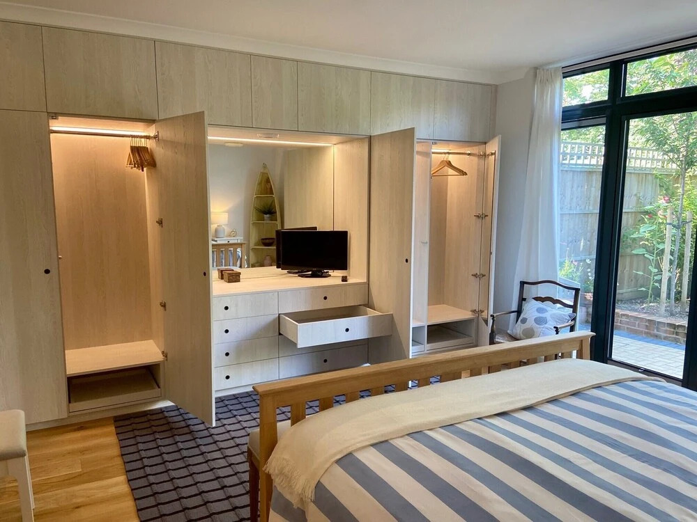 Lovely 1-bed Garden Apartment in London