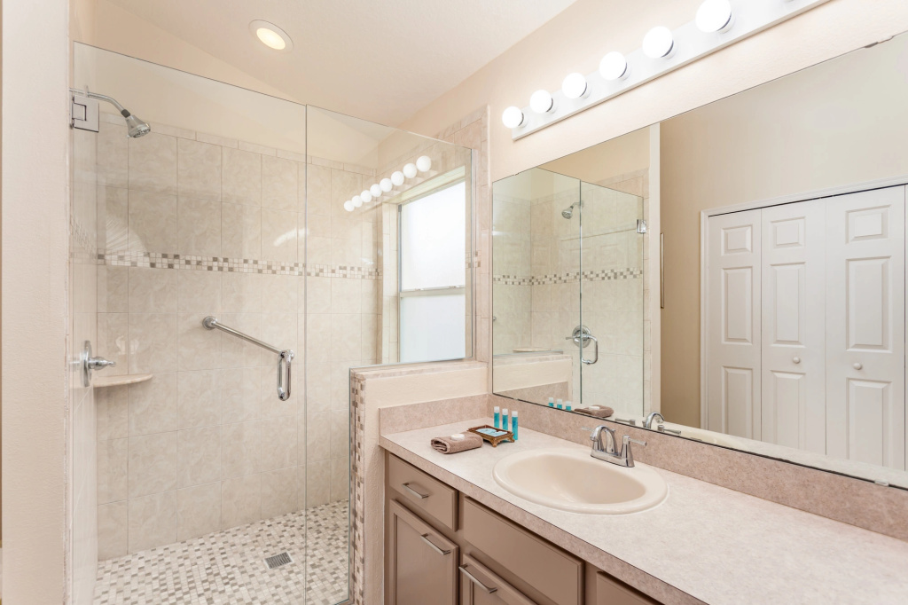 Eagle Pointe-ru1022