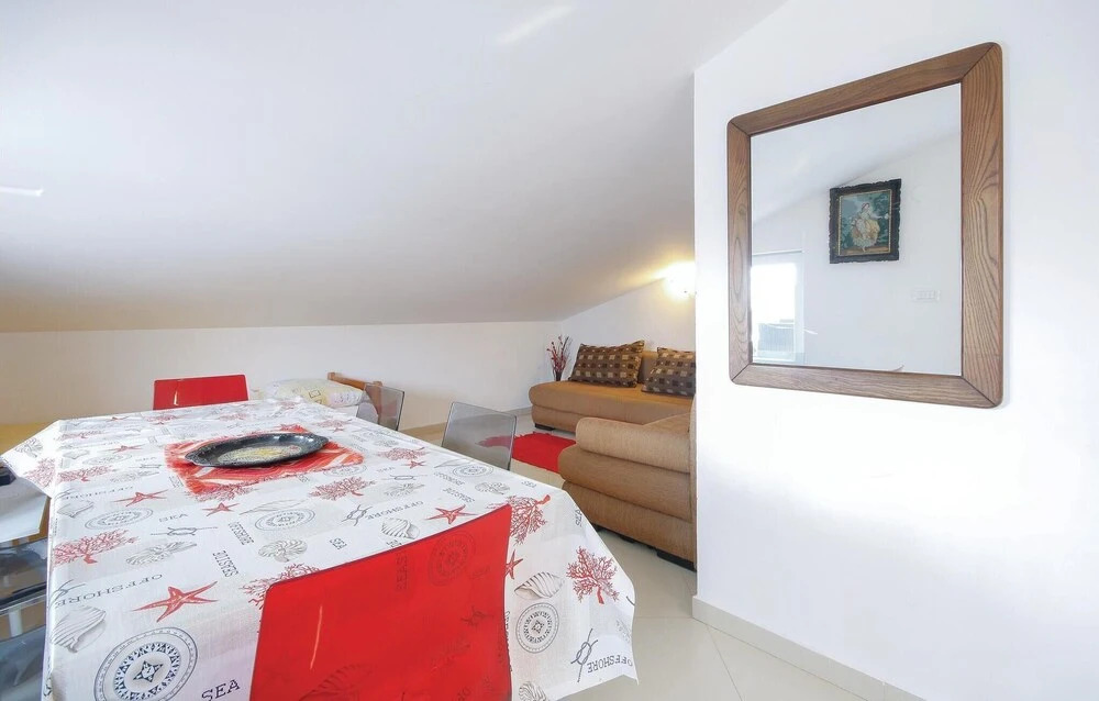 Beautiful Home in Medulin With Wifi and 2 Bedrooms
