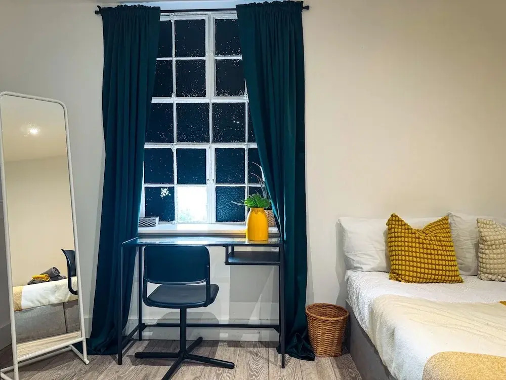 Maidstone-towncenter-wifi-2br-parking-cityviews