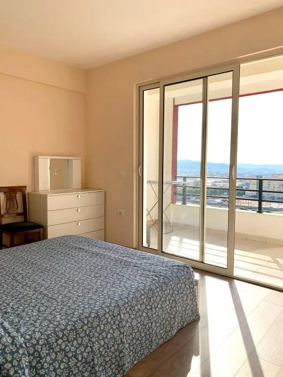 Lovely 1-bdr rental unit in front of Casa Italia