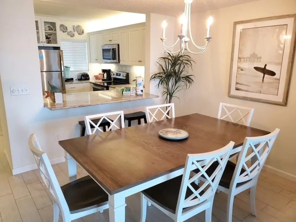 Summerhouse 104: Direct Oceanfront 2 Bedroom Condo