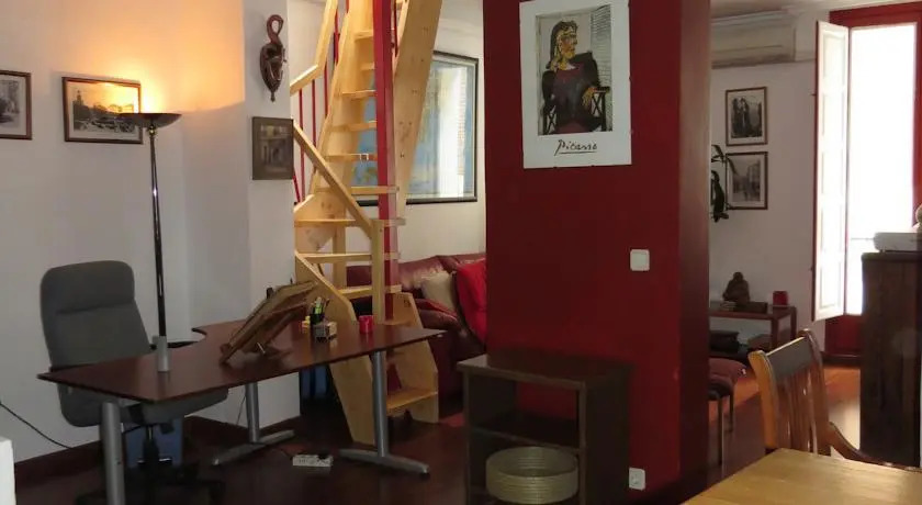 Cozy Central Apartment