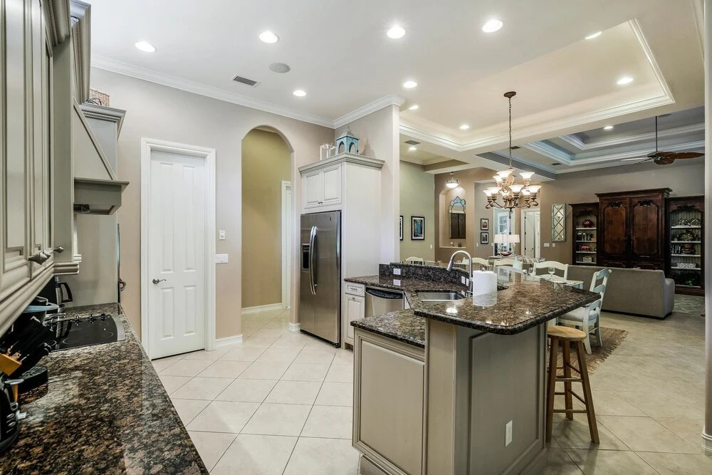 MAJ8978 4 Bedroom Holiday Home by Marco Naples Vacation Homes
