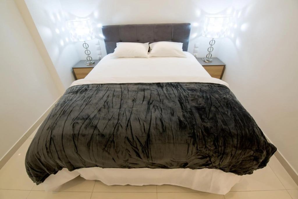 WHITE LUX APARTMENT FOR 2 vipgreece