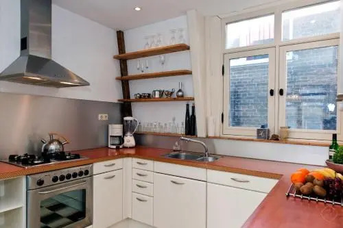 Canal Holiday Apartment