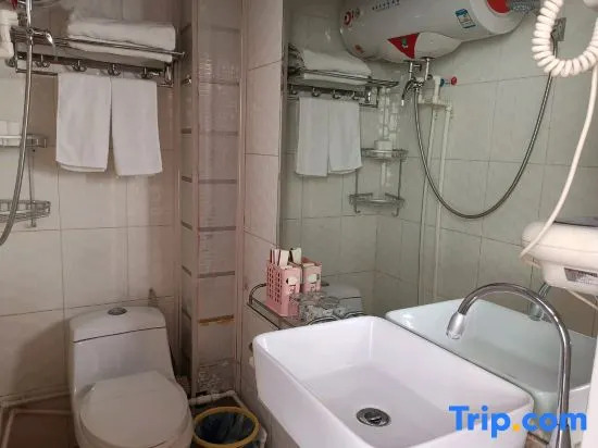 Yiyuan Holiday Hotel