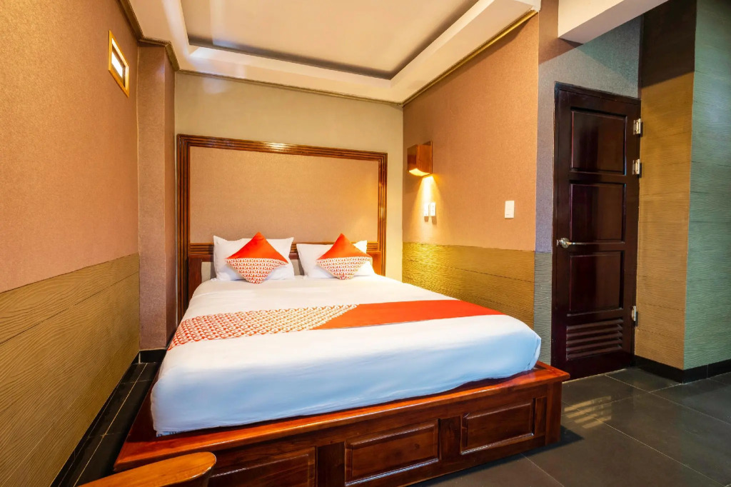 Hotel Karasak Santun by OYO Rooms