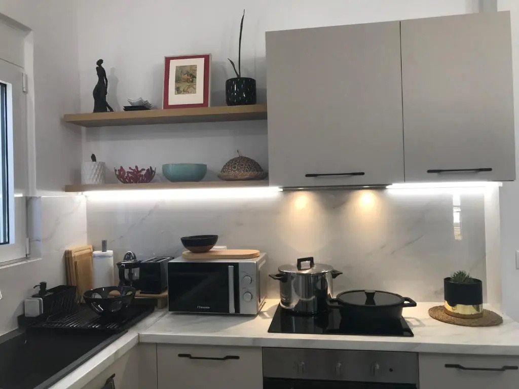 Patrikó-Bright 3-bedroom vacation home, 200m from the beach.