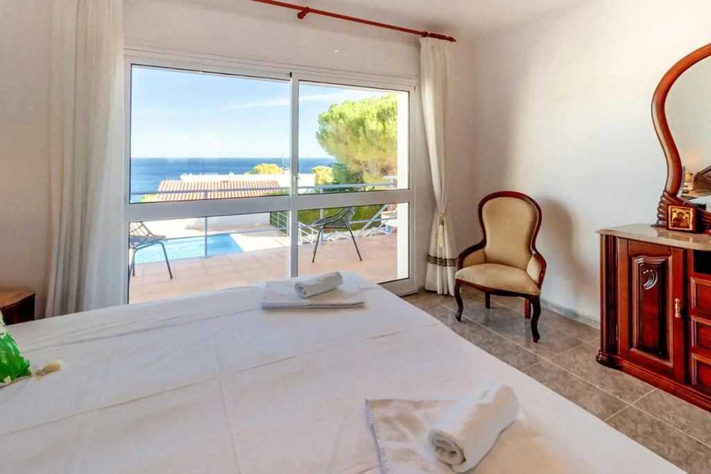 FENER DE DALT 89 Magnífica casa con piscina y vistas