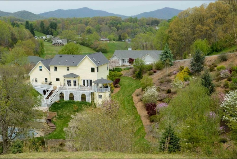 Sunshine Cove - 5 Br Home