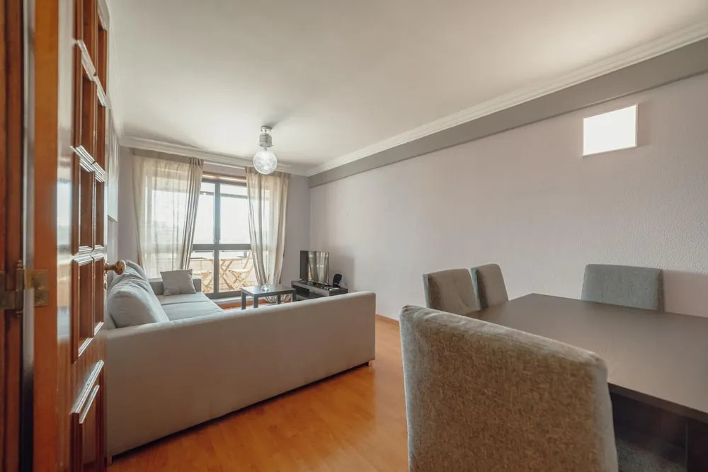 Matosinhos SEA Side 2BD by Vacationy