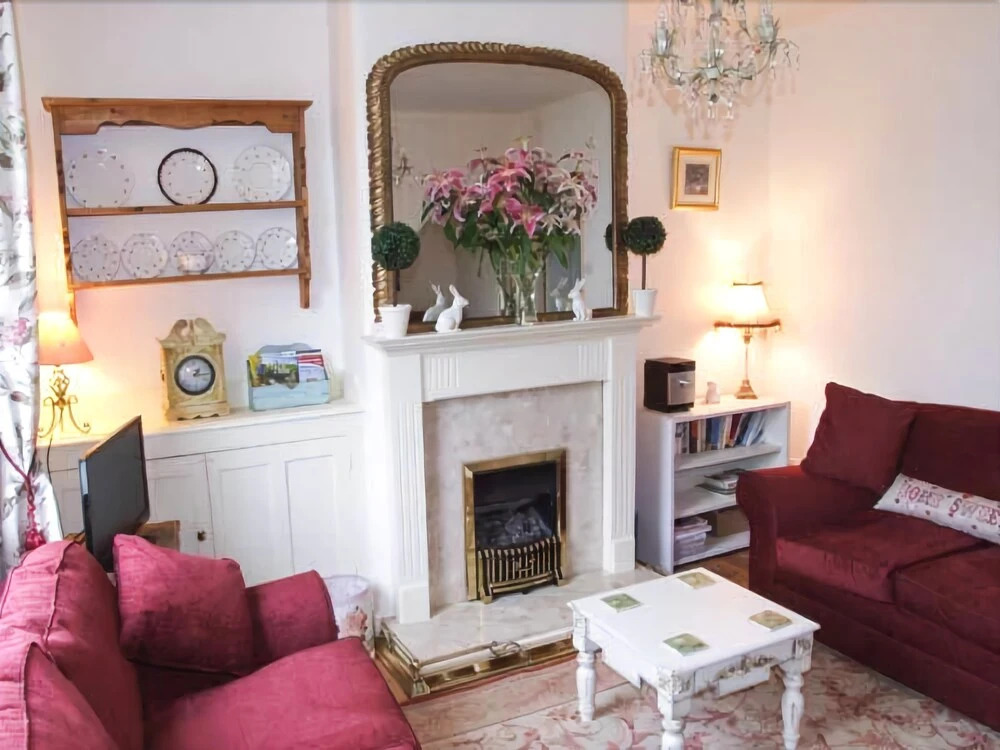 4 Ecclesbourne Cottages