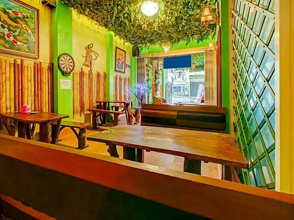 OYO Life 3103 Opo Homestay & Kost