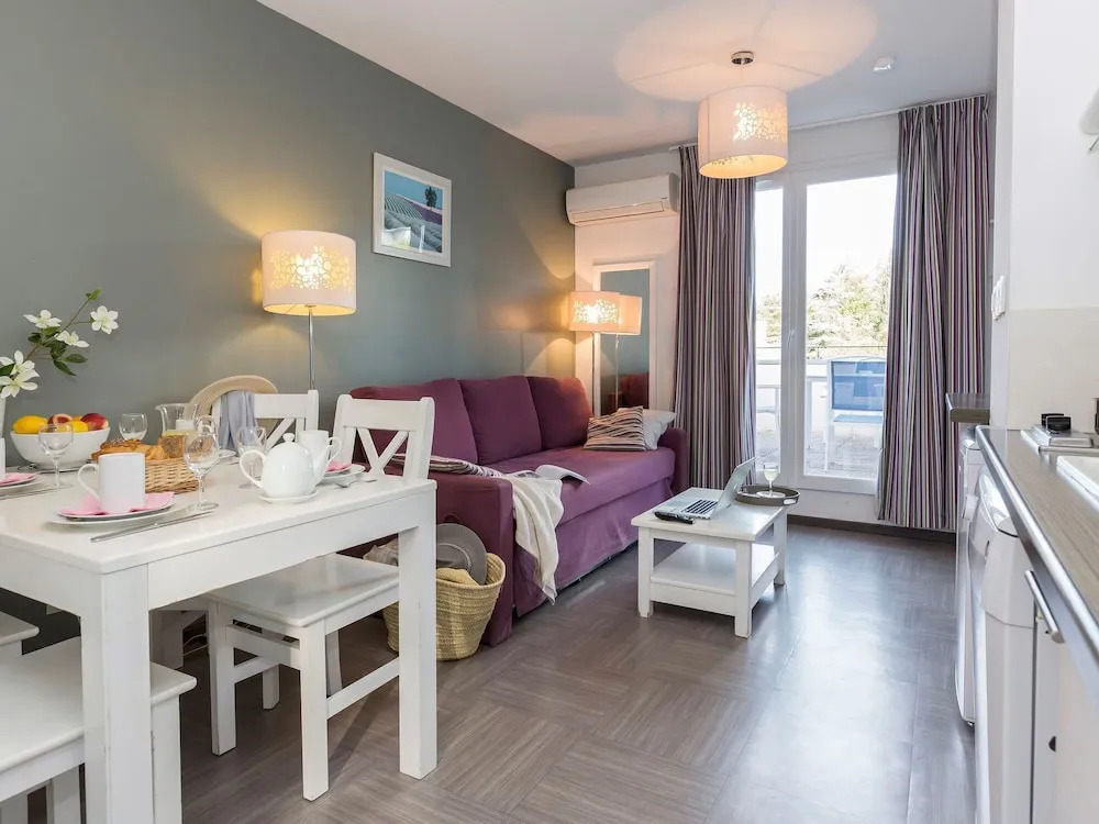 Well-kept Apartment in a Pleasant Town in the Provençe