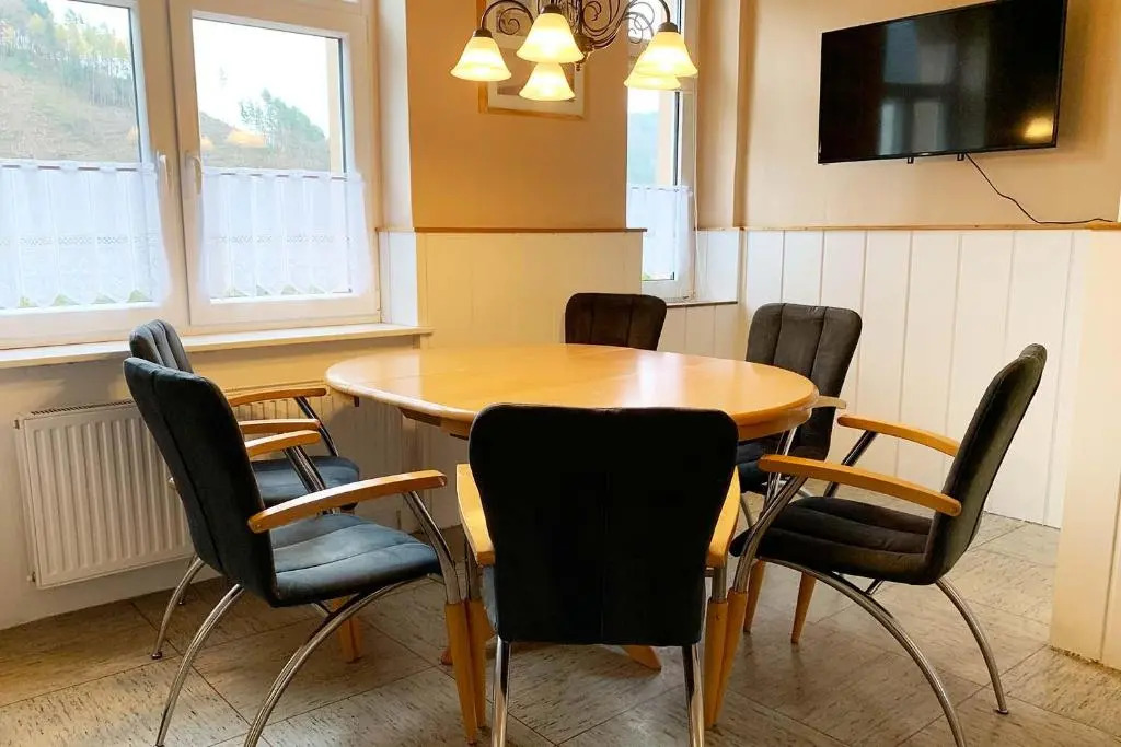 3 Zimmerwohnung Mit Garten