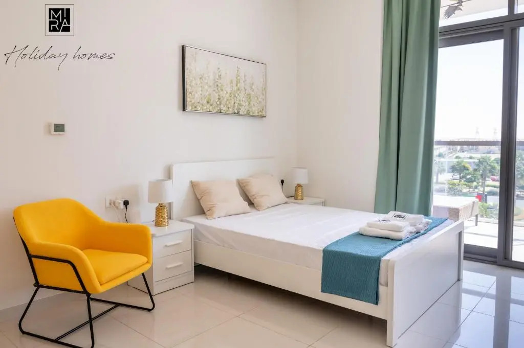 Mira Holiday Homes - Spacious Studio with Balcony - Free Wifi