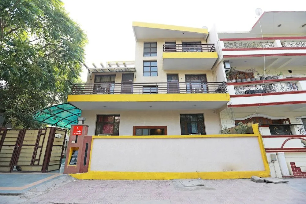 OYO 11559 Lakshay Residency