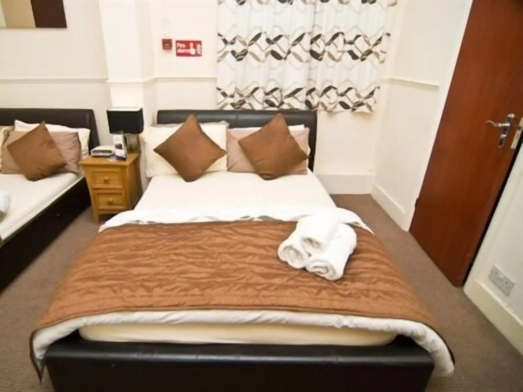 Skylark Guest House