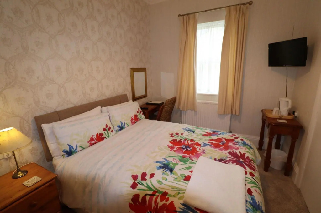 The Raincliffe Hotel