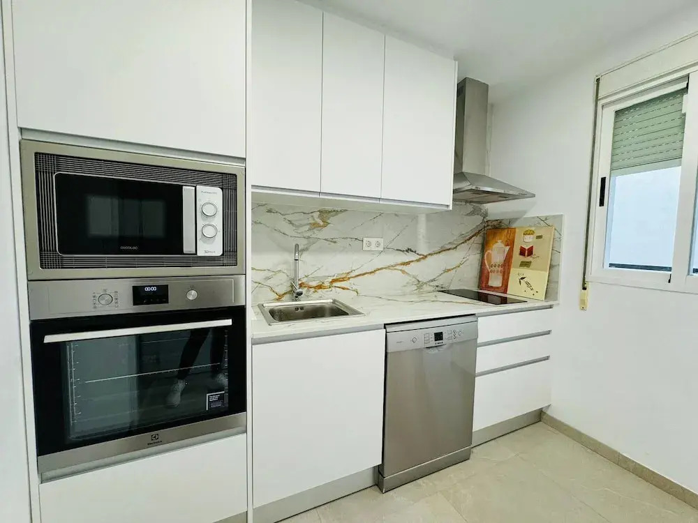 Bright Apartment Near Granada Center