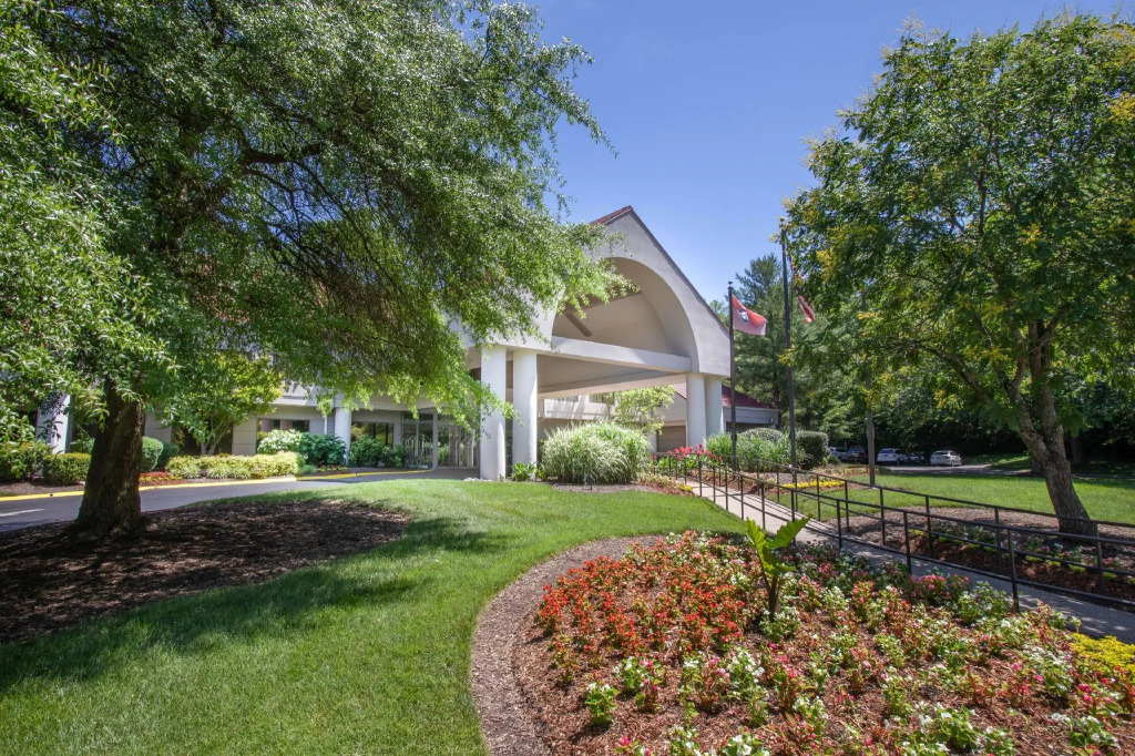 DoubleTree Suites by Hilton Nashville Airport