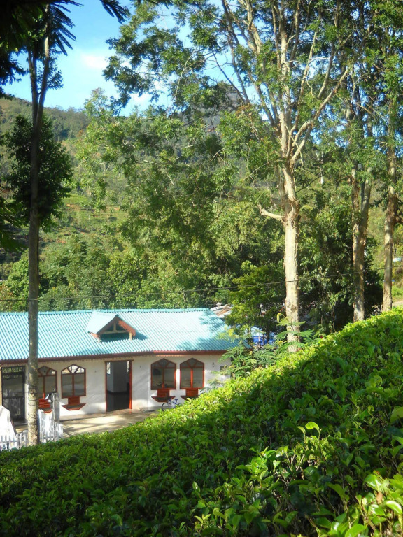 Blue sky Guest House And Restaurant