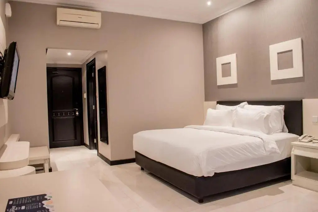 Luminor Hotel Jember By WH