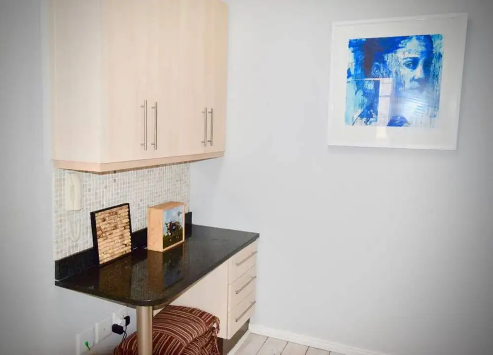 2 Bedroom Designer Apartment In Cape Town City Centre