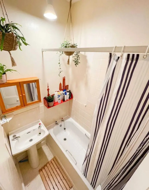 Homely 2 Bedroom Apartment in the Heart of Edinburgh