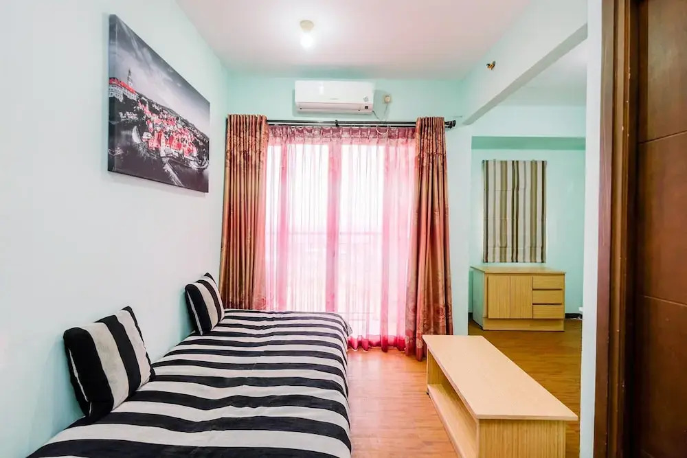 Modern Look 2Br At Bogor Valley Apartment