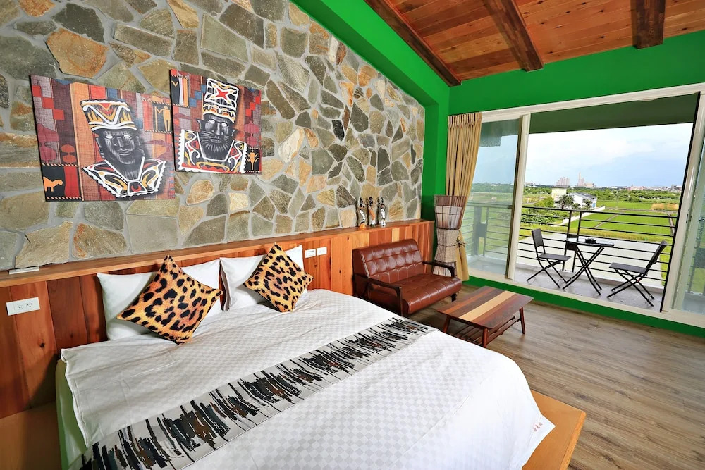 Lotung Stay B&B