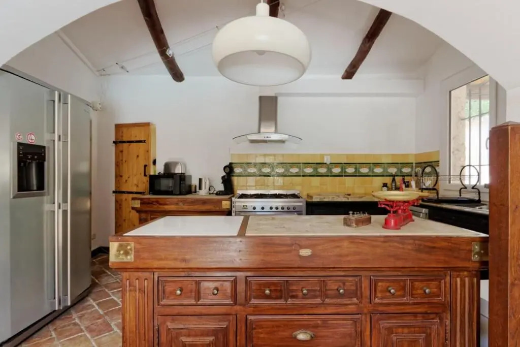 Charming farmhouse in a quiet area with a parking in the courtyard