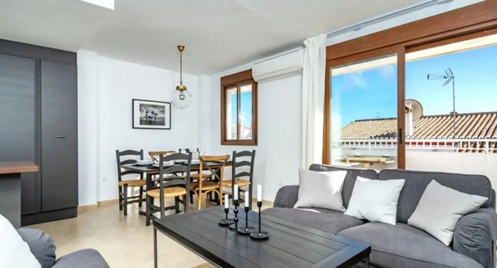 Apartment - 3 Bedrooms with Pool and WiFi - 107694
