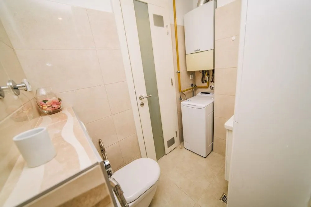 Modern Apartment Near Cathedral -best Location