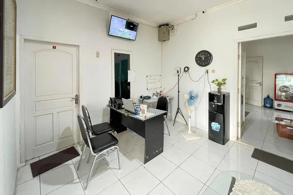 Urbanview Syariah Sasarengan Inn near RSUD Waled Cirebon