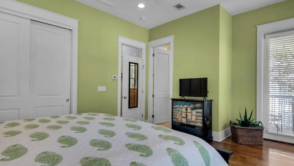 Minutes to the Beach - Gated Community With 2 Pools