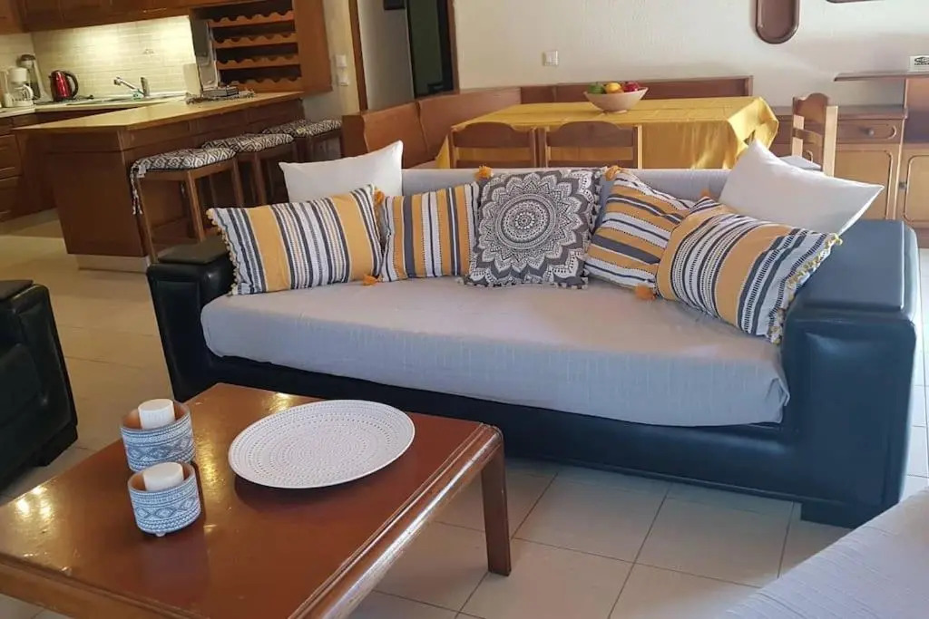 Irene's Apartment In Salakos