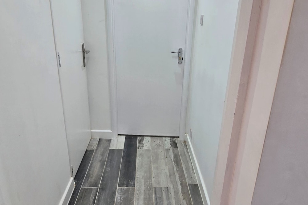 Central 1 Bed Apartment - Sleeps 2 With Wifi