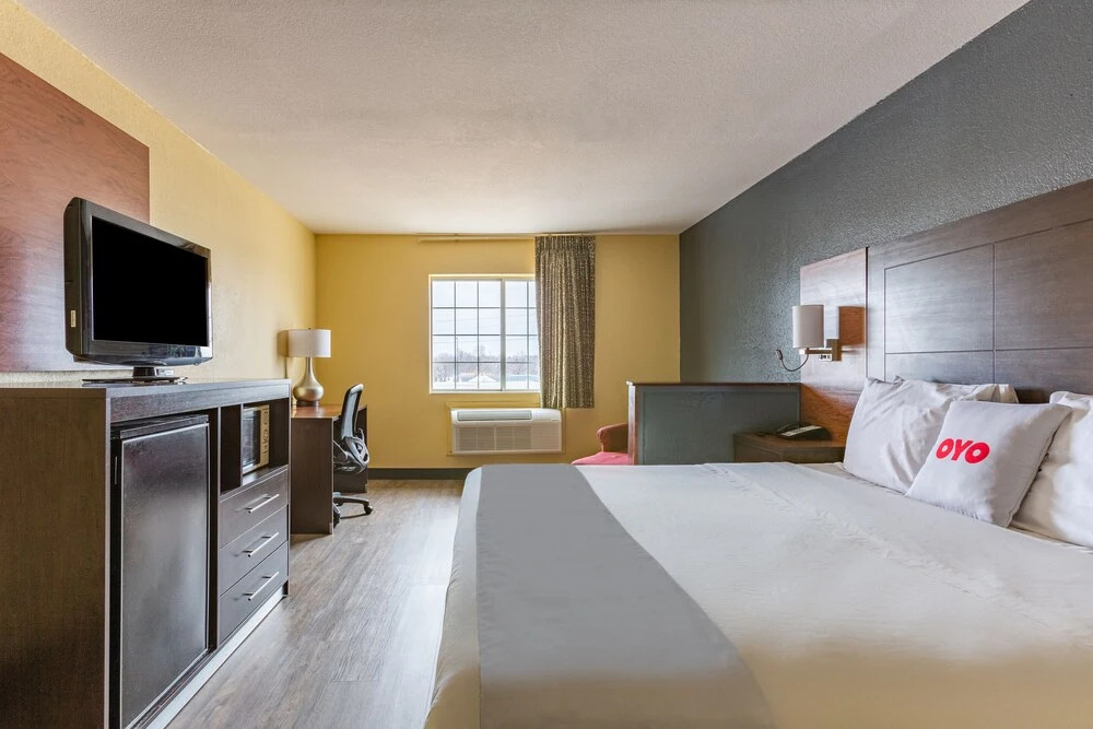 Rodeway Inn and Suites Airport Tulsa