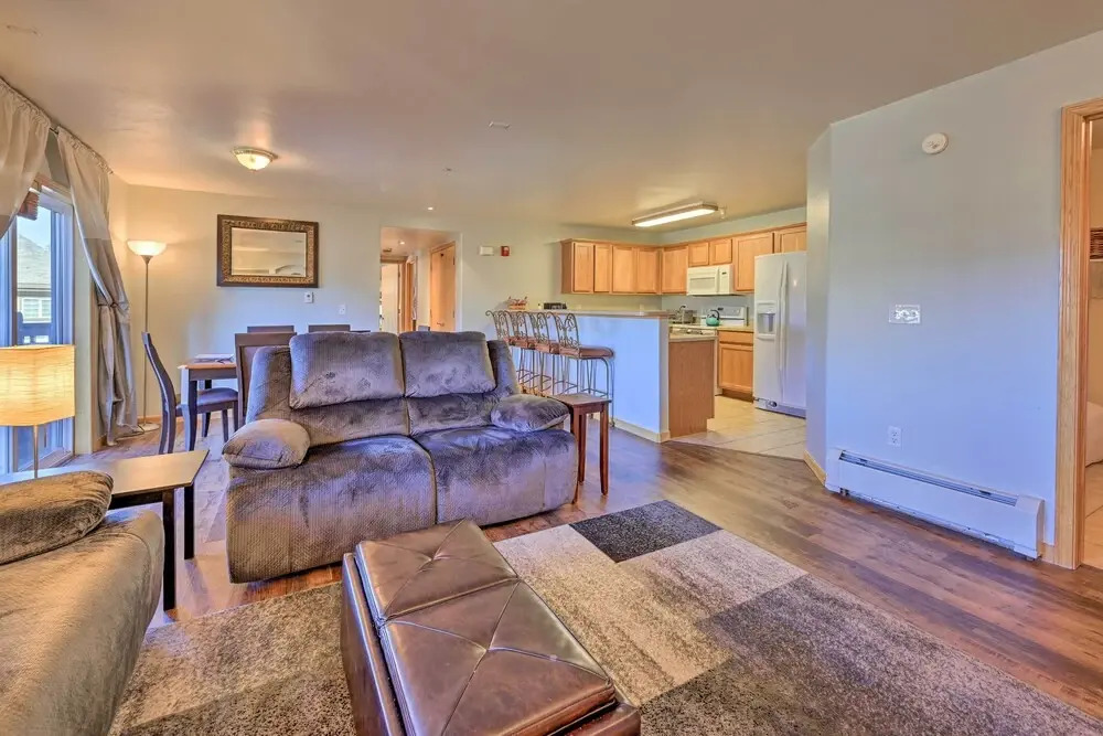 Steamboat Home w/ Garage, 1 Mi to Ski Resort