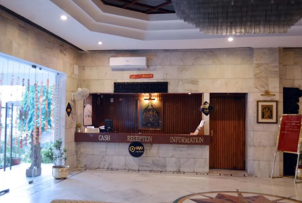 OYO 3140 Classic Residency