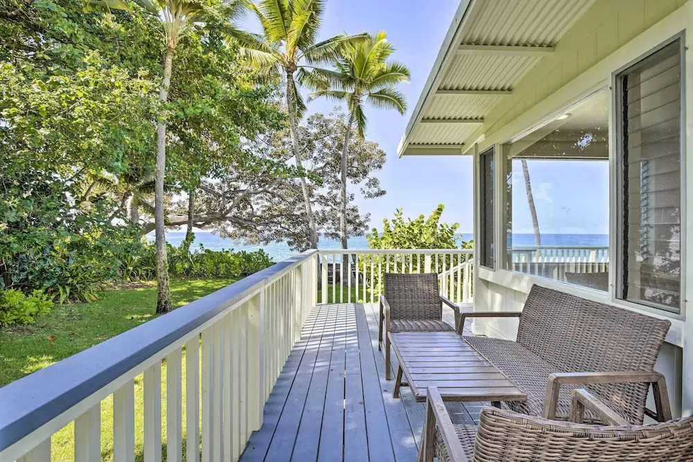 Bright & Airy Beach House w/ Oceanfront Views