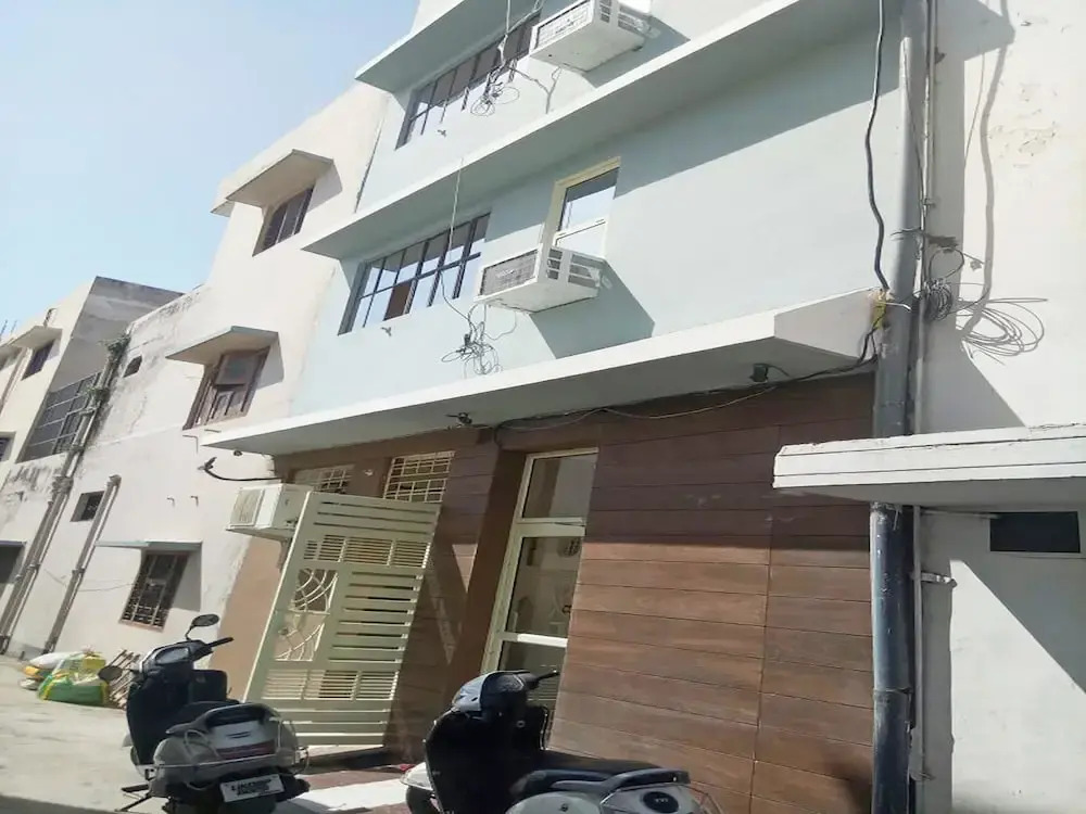 Hotel Divine Ganges by OYO Rooms